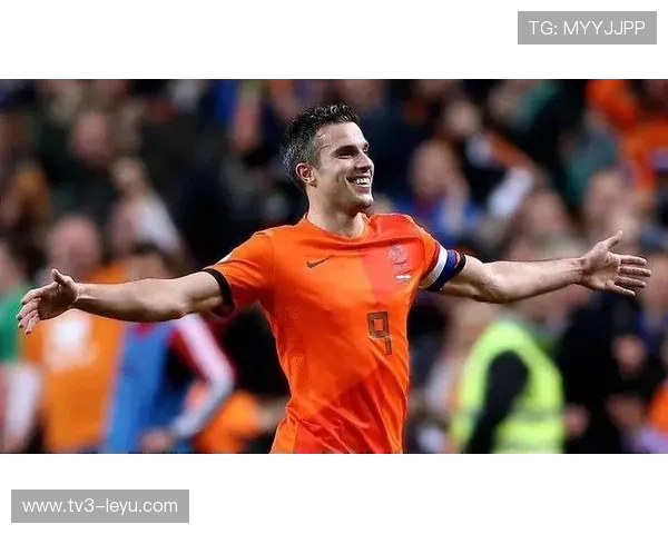 范佩西：荷兰足球传奇，巅峰时刻与辉煌足迹