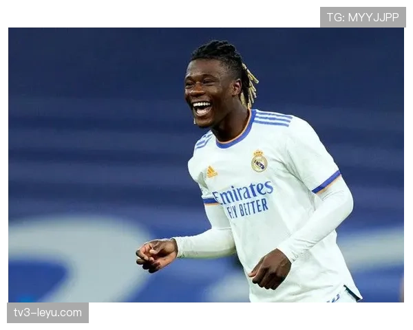 卡马文加防守站位成关键，新赛季助力球队后防稳固