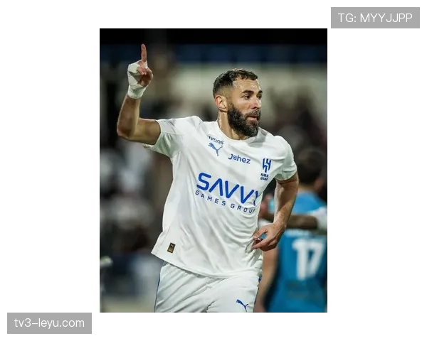 本泽马独树一帜，助球队稳步提升竞争力