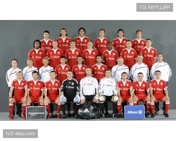 拜仁防线问题持续暴露,对球队本赛季争冠稳定性构成显著考验