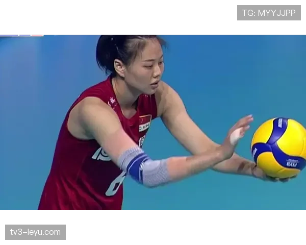 朱婷机场随手一背的那只包，让我想把银行卡藏起来